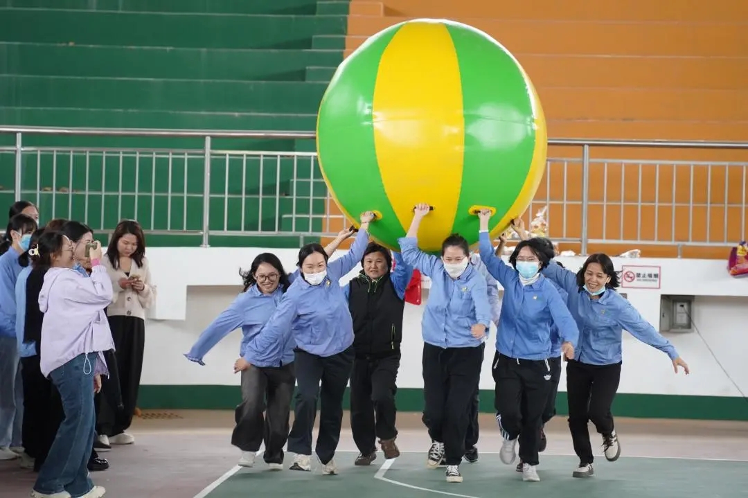 尊龙凯时举行“三八”国际劳动妇女节系列活动